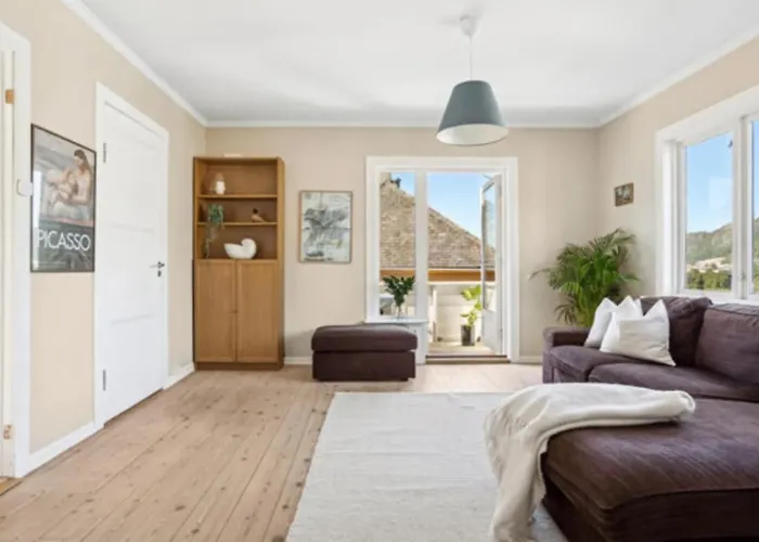 Bright With Mountain Views Apartman